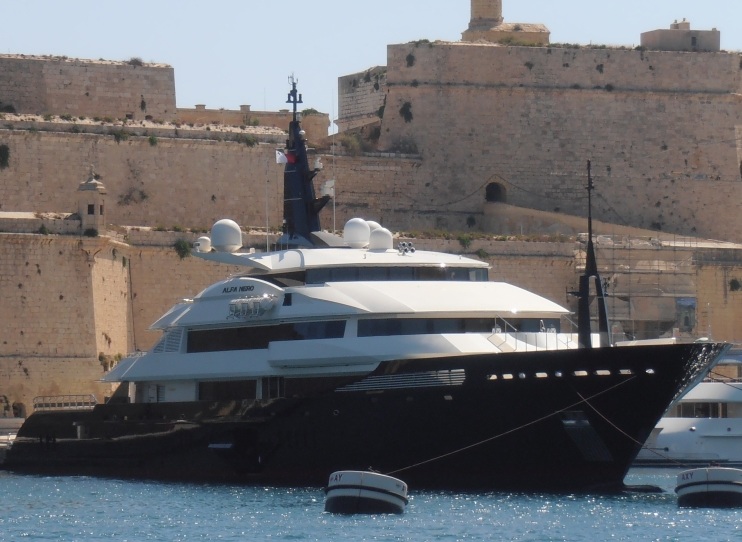 Alfa Nero yacht