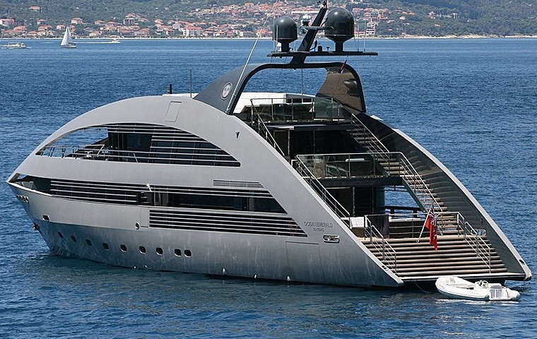 Ocean Emerald aft